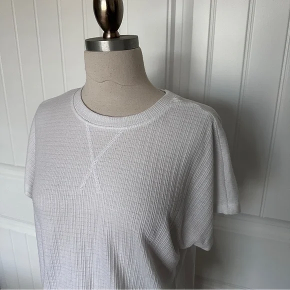 Como Vintage White Short Sleeve Tee - Picture 4 of 7